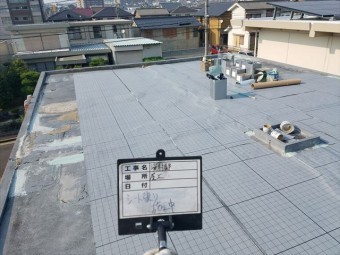 通気緩衝シート貼