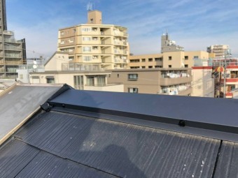 スレートの棟板金工事
