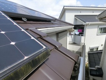 ケラバ瓦の内側