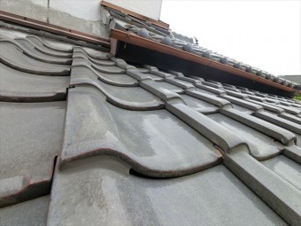 瓦屋根