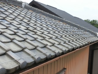 瓦屋根