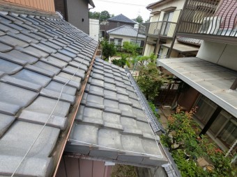 瓦屋根