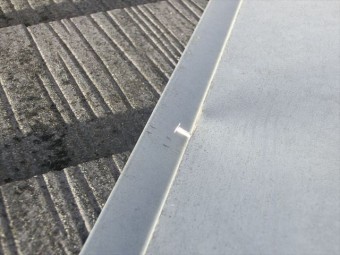 板金の釘浮き