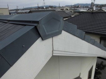 破風 鼻板