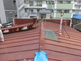 トタン屋根