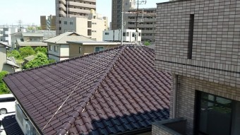 瓦屋根