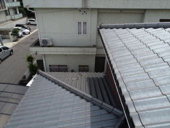 大屋根と下屋根