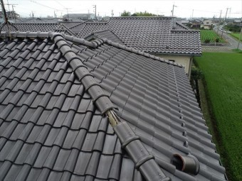 棟瓦の外れ