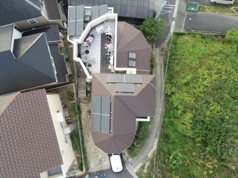 屋根の真上からの上空写真