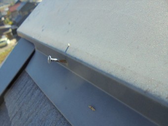 板金の釘浮き