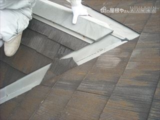 滑る化粧スレート瓦