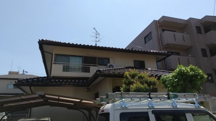 瓦屋根