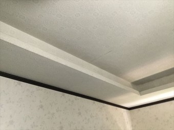 リビングの天井の雨染み