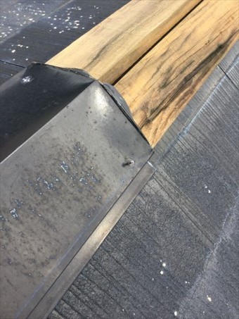 棟板金の剥がれ