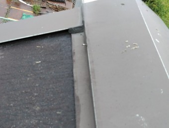 棟板金の釘浮き