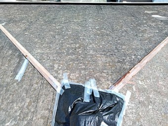 換気棟が飛んだ屋根