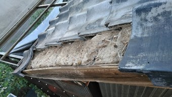 ケラバの瓦が破損