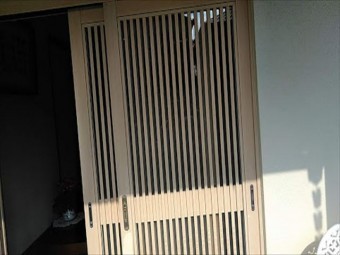 軒天張替えとドア交換