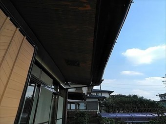 軒天張替えとドア交換