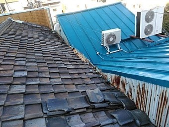 ビルの屋根瓦の点検