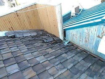 ビルの屋根瓦の点検
