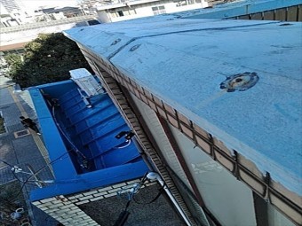 ビルの屋根瓦の点検