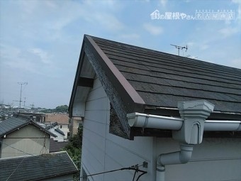 滑るスレート屋根の点検