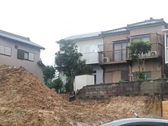 滑るスレート屋根の点検
