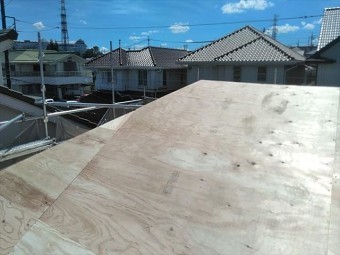 ダンネツトップで瓦の葺き替え