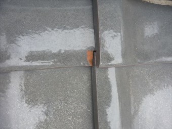 瓦の欠け