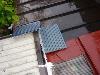 トタン屋根