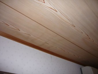 室内の雨染み