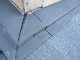 雨押え板金の釘浮き