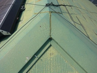 棟板金の釘浮き