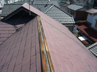棟板金が飛んだ