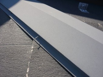 棟板金の釘浮き
