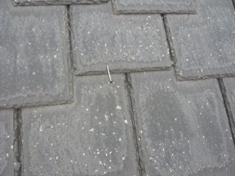 棟板金の抜けた釘