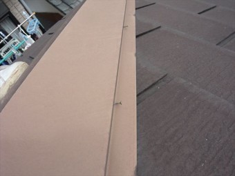 棟板金の釘浮き