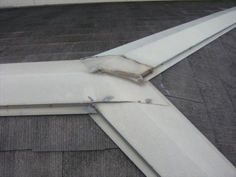 棟板金の取り合い