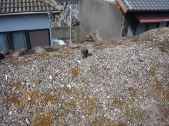 棟瓦の釘浮き