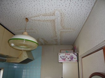 室内の雨漏り