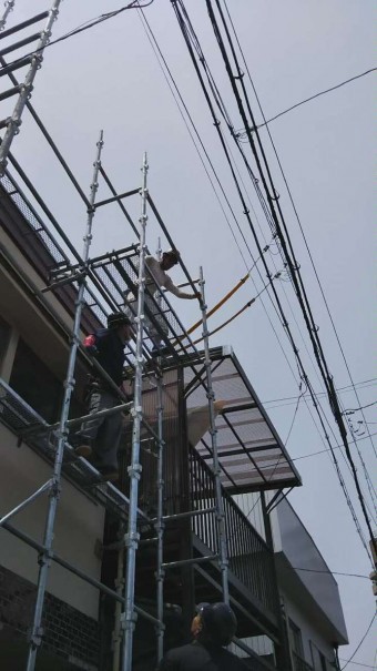 足場