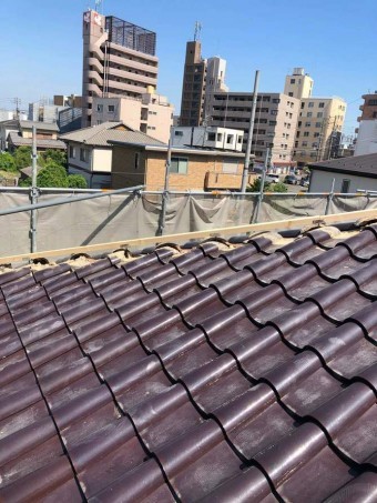 瓦屋根