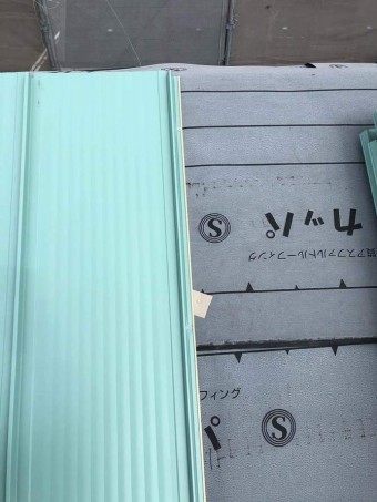 屋根カバー工法