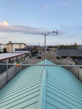 屋根カバー工法