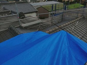 複雑な瓦屋根の葺き替え