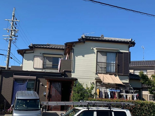 名古屋市天白区の住宅で雨漏り調査、棟の軽量化を提案して乾式工法による取り直しが決定