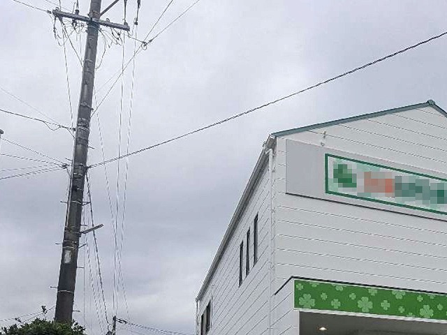 日進市の店舗建物で色あせや変形があった雨樋の交換メンテナンス完成後の仕上がり