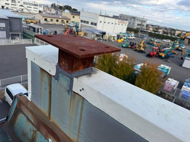 名古屋市緑区で屋上パラペット部のコーキング打ち替えによる雨漏り修理施工状況