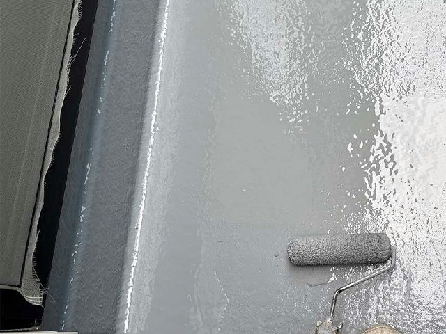 名古屋市南区の築20年住宅で行ったベランダ防水トップコート塗り替え工事のビフォーアフター